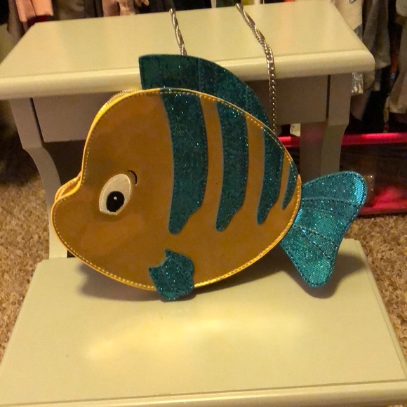 danielle nicole flounder crossbody